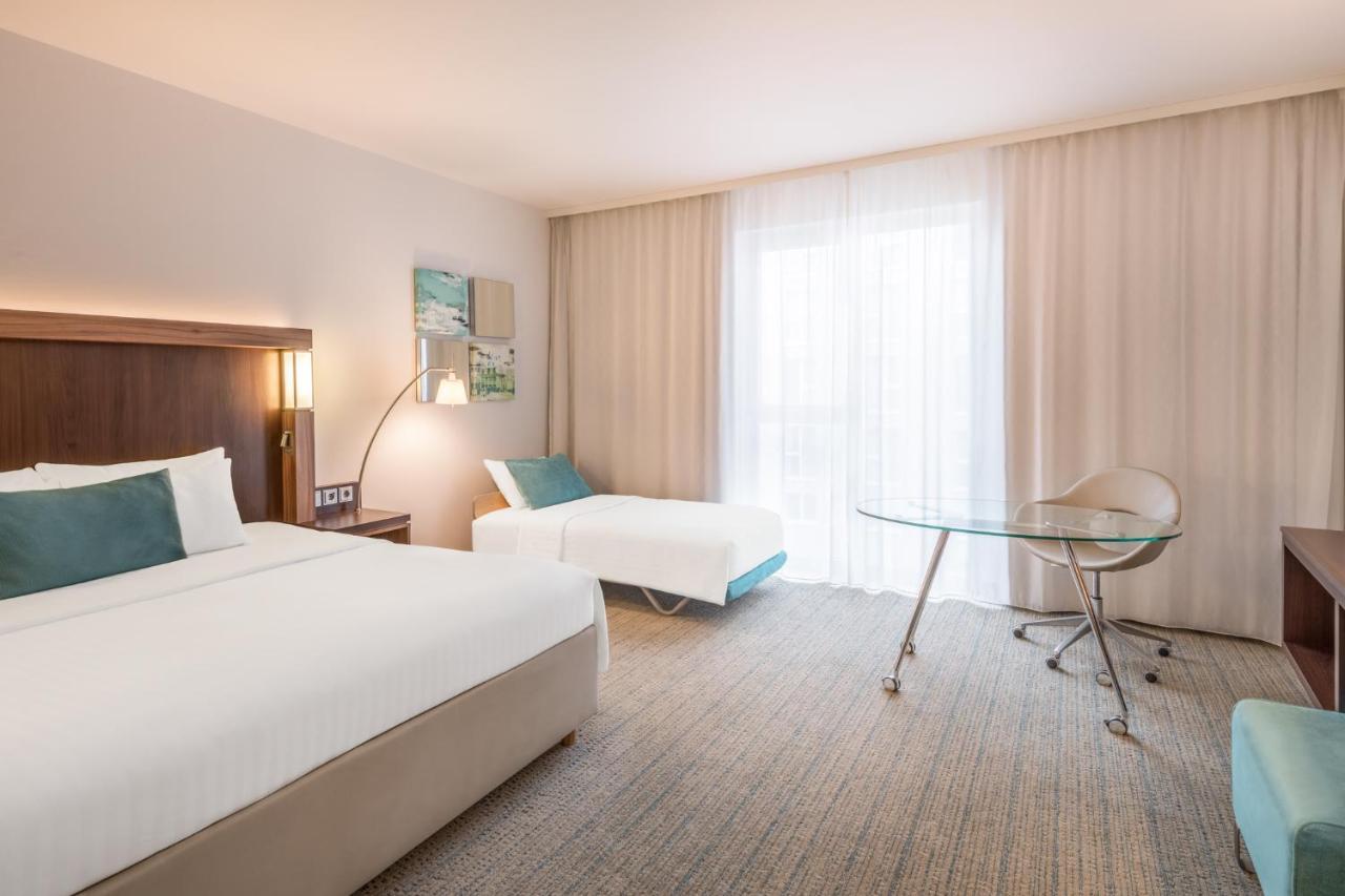 Larger Guest room, 1 King,1220598598:JPEG