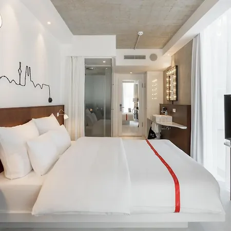 Ruby Ella Hotel Cologne By Ihg-2