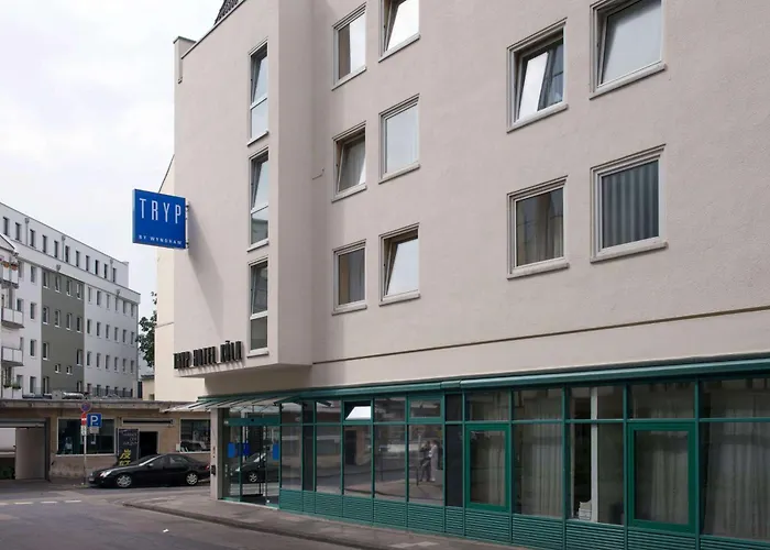 Pet Friendly hotel: Tryp By Wyndham Koeln City Centre